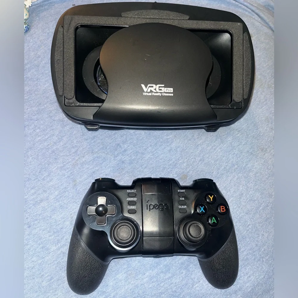 *BRAND NEW/UNUSED 🆕* Black VRG Pro Virtual Reality Headset w| iPega Controller